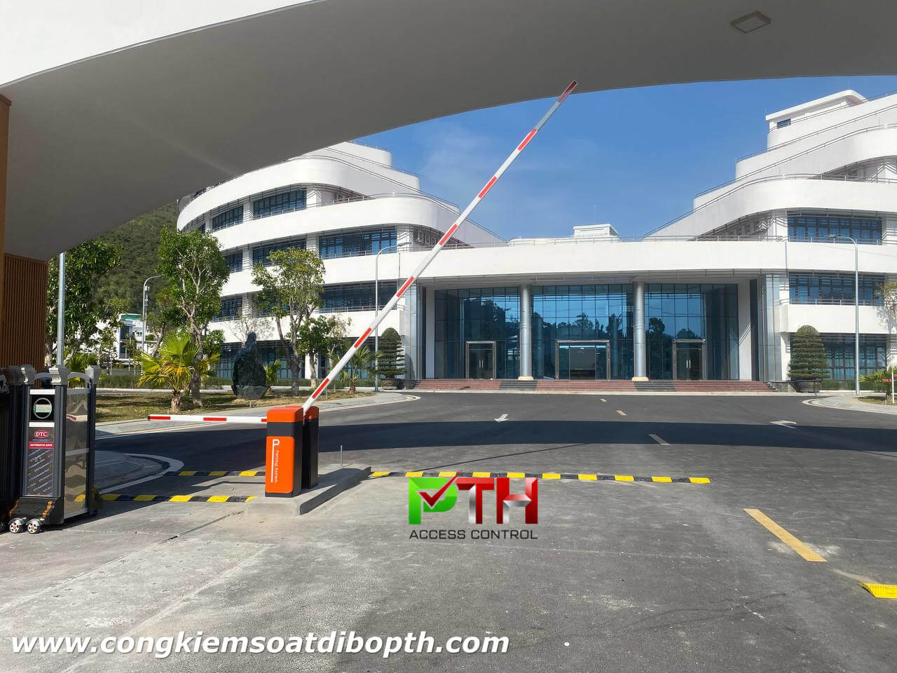 Barrier Tự Động Wonsun DZ-68 lắp đặt cho công trình tại Khánh Hòa