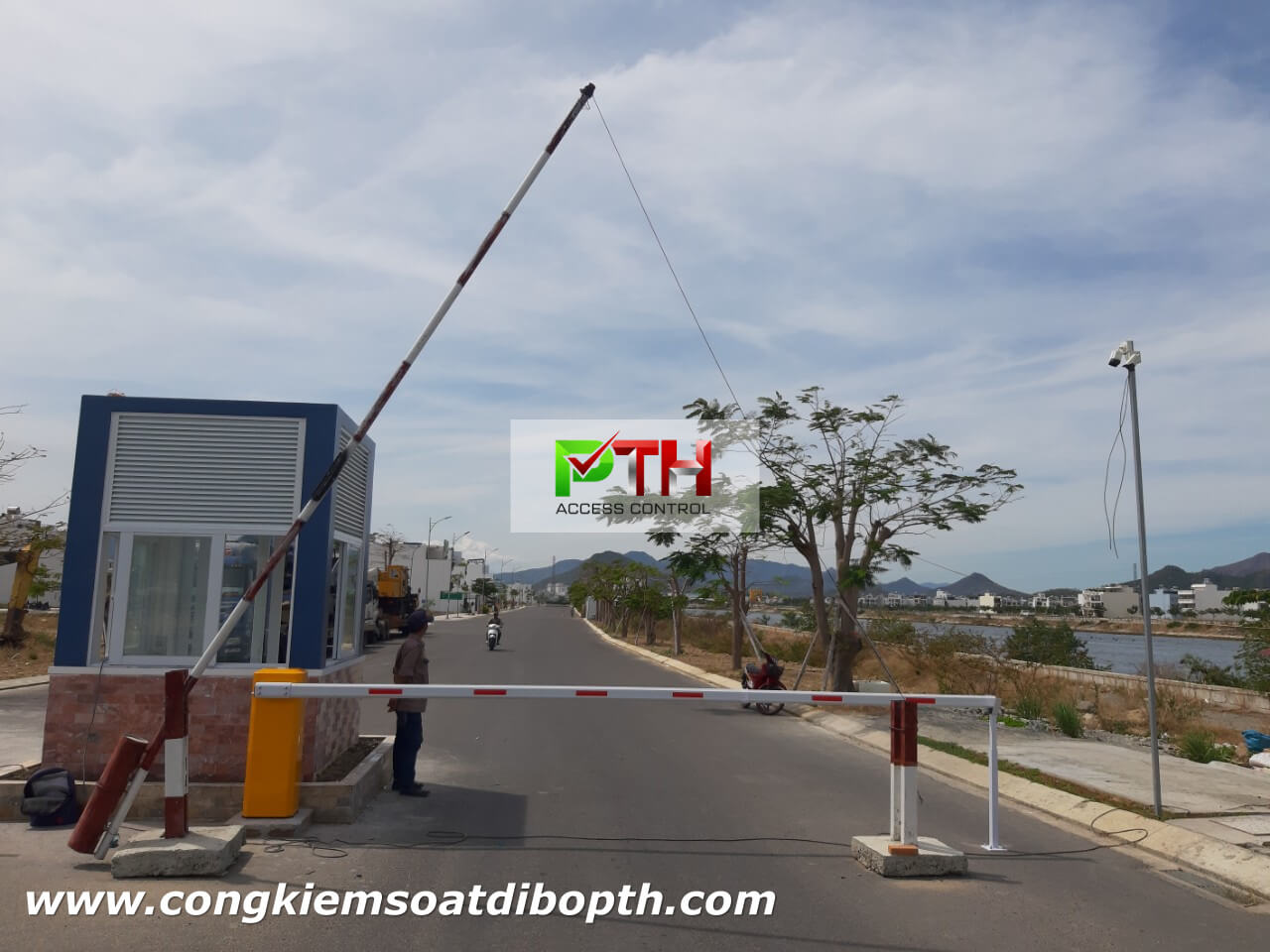 Hình ảnh công trình thực tế lắp đặt barie bs 306 cho khu dân cư tại Đồng Nai | PTH Access Control
