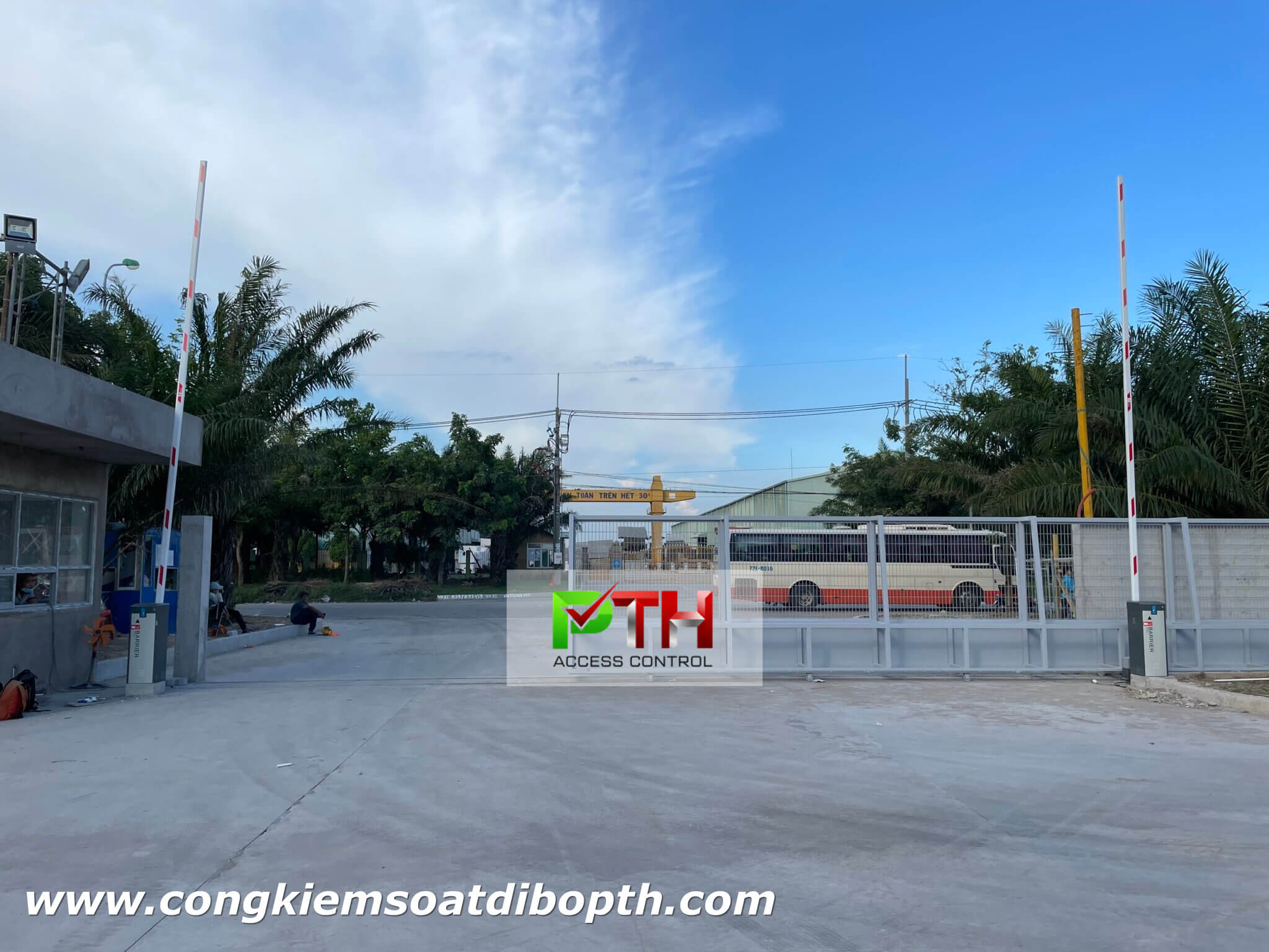 Lắp Đặt Barrier Cho Doanh Nghiệp Tại Đồng Nai | PTH Access Control