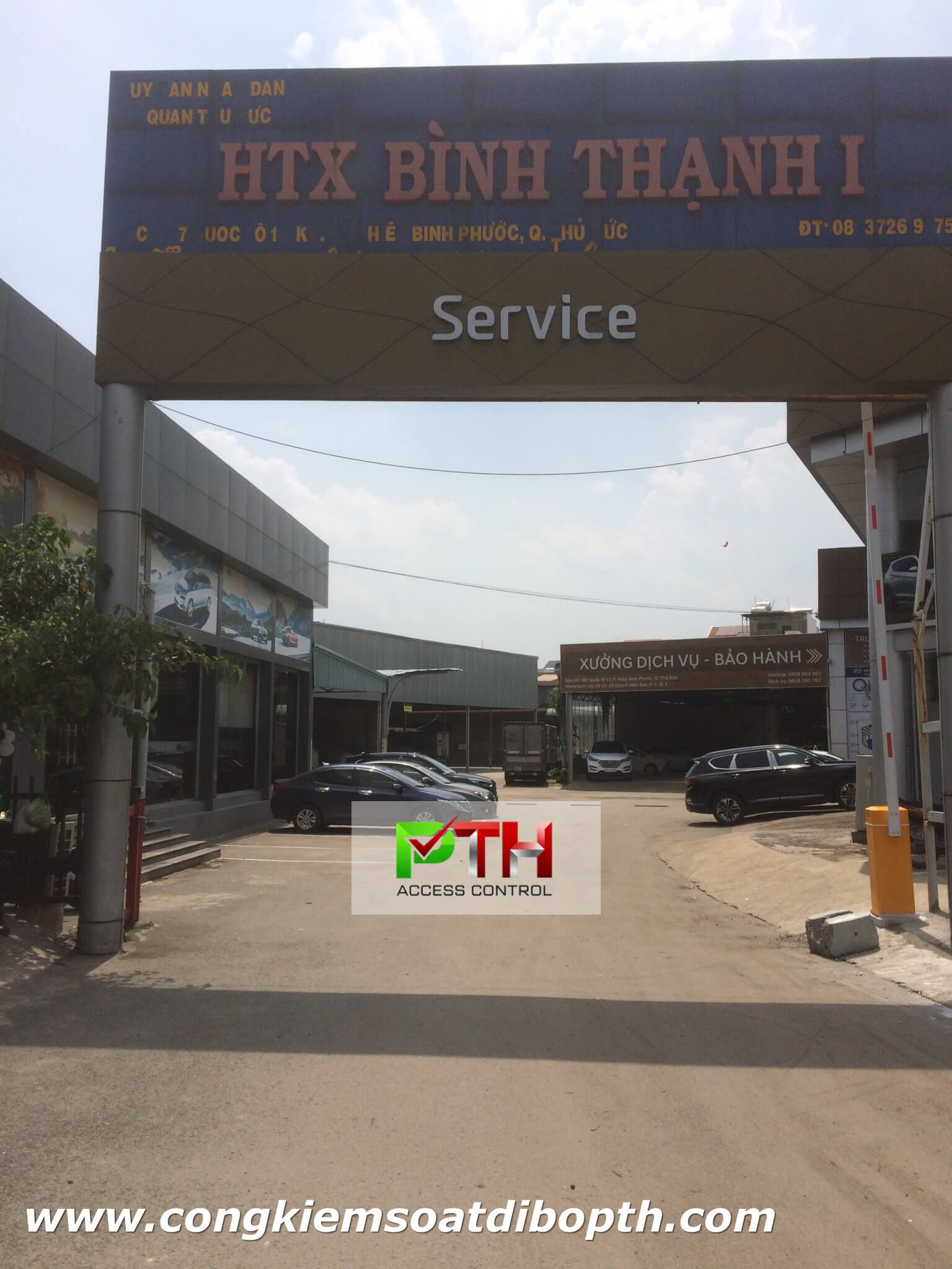 Hình ảnh thi công thực tế lắp đặt barrier cho HTX Bình Thạnh 1 | PTH Access Control