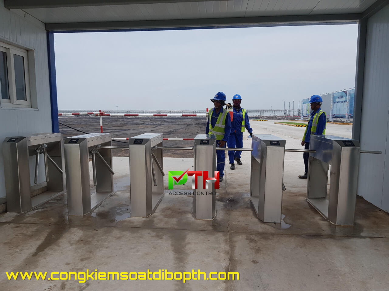 PTH Access Control lắp cổng xoay tripod 3 càng tại Nhà máy Nhiệt điện Trà Vinh