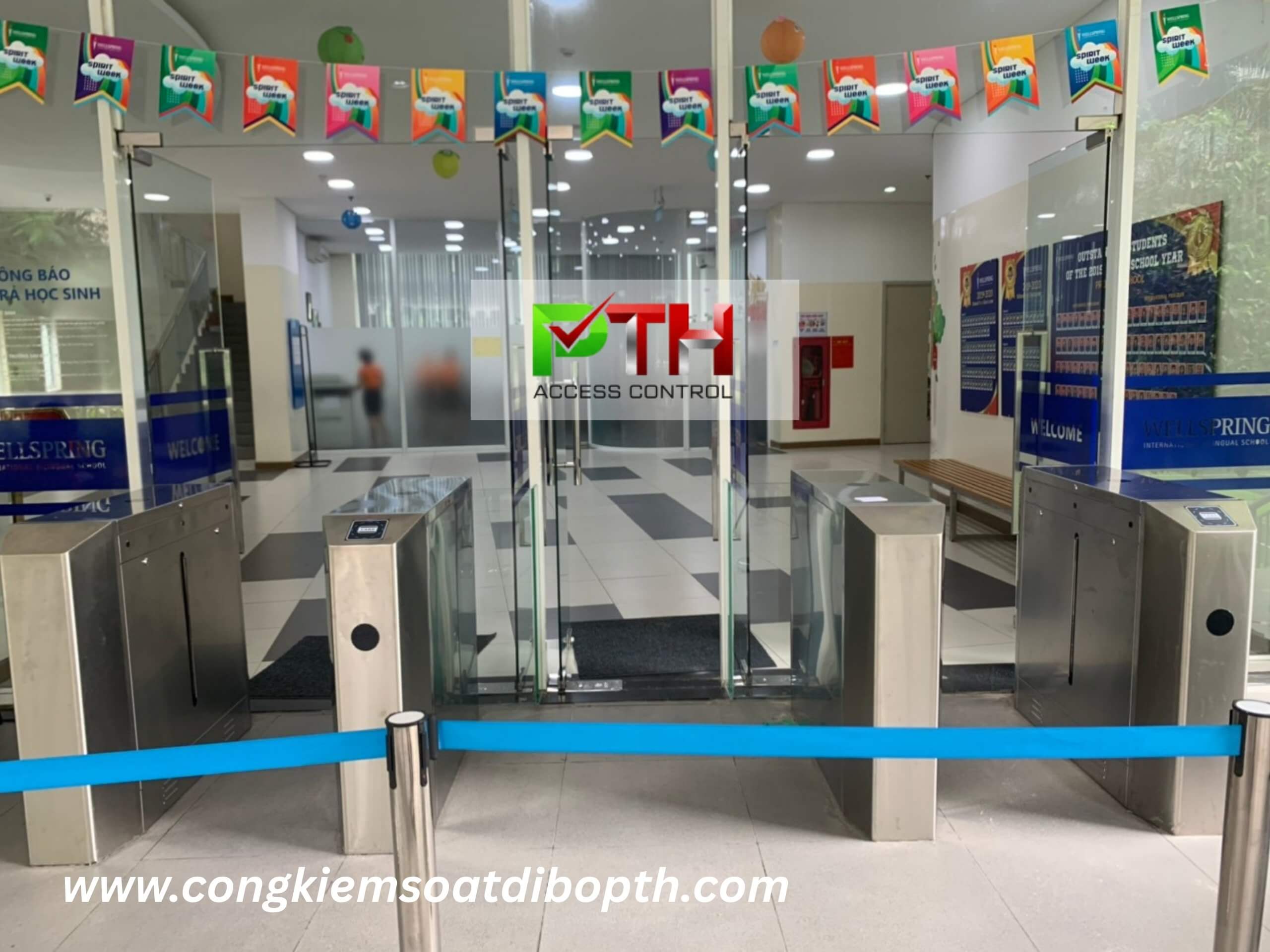Hình 4: Công trình lắp cổng flap barrier kiểm soát ra vào tại khu căn hộ Sài Gòn Pearl