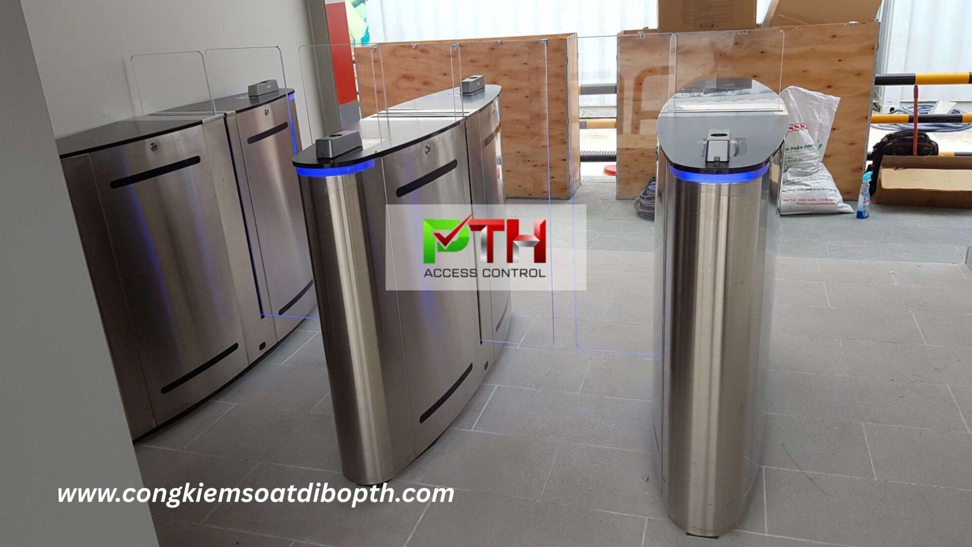 Hình 3: Công trình lắp cổng flap barrier tại nhà máy Coca Cola Quận 9