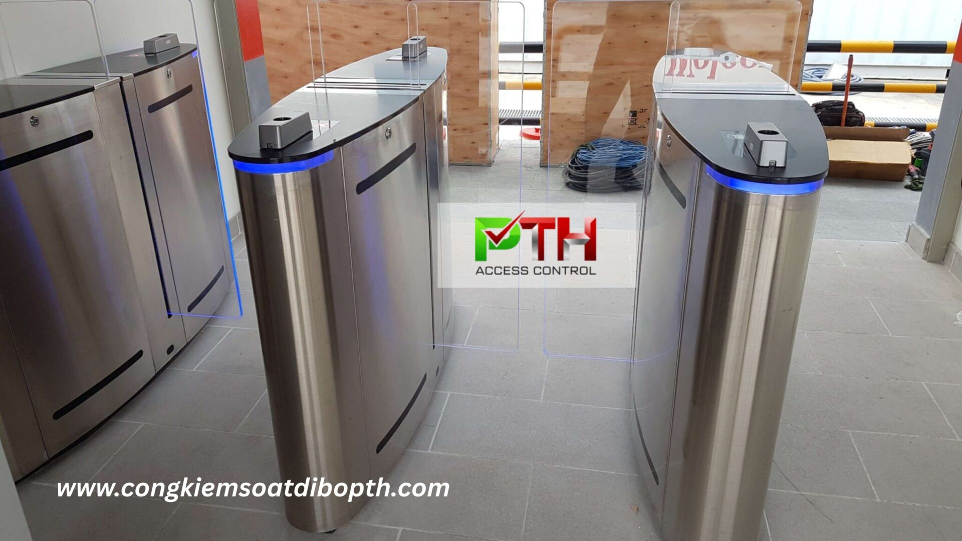 Hình 5: Công trình lắp cổng flap barrier tại nhà máy Coca Cola Quận 9