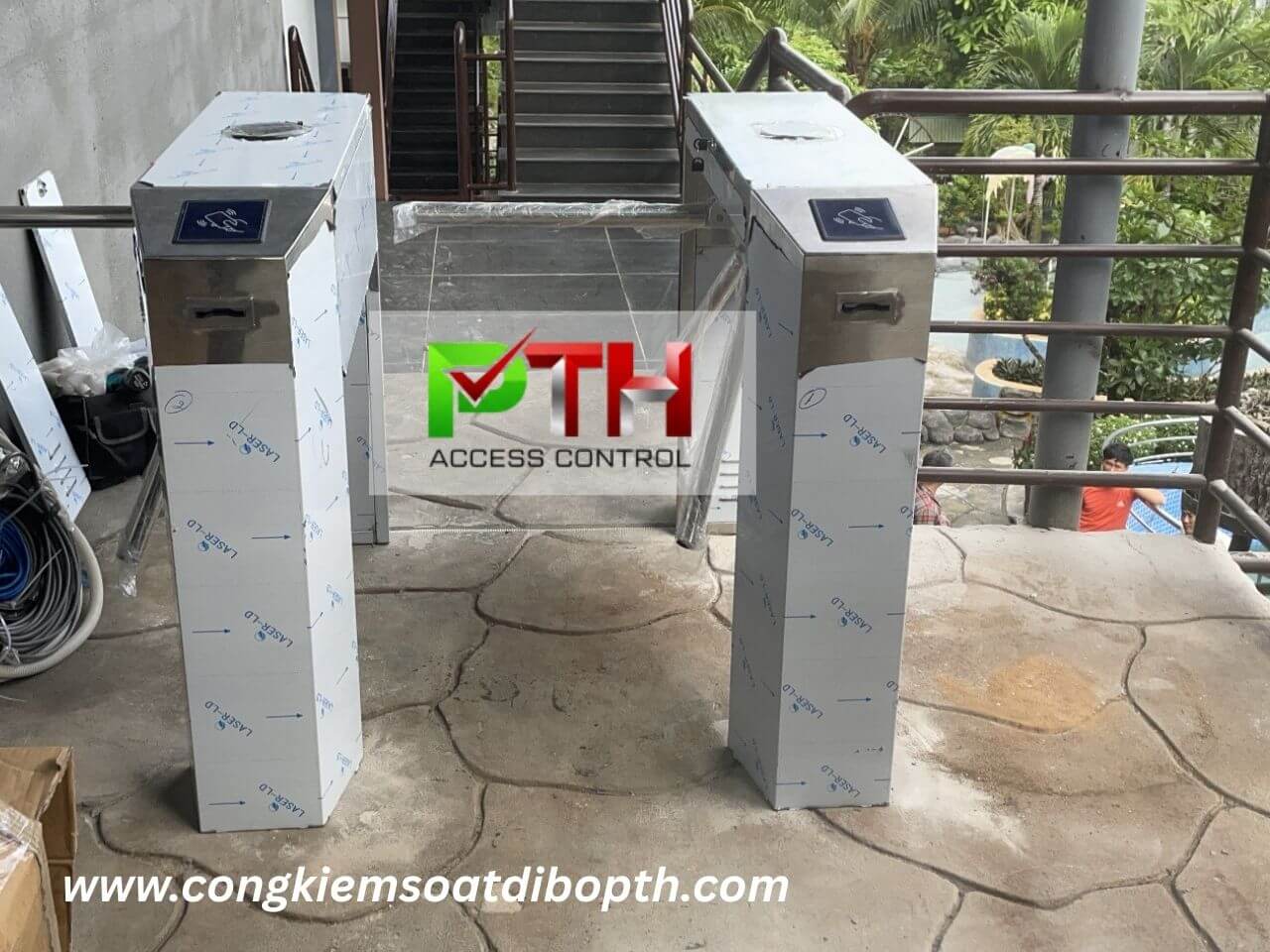 Cong trinh lap cong kiem soat loi di bo tai bun khoang nong spa soc nau