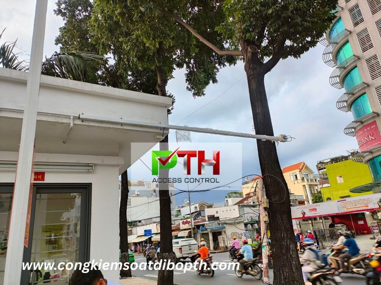 cong trinh lap dat he thong giu xe thong minh tai go vap