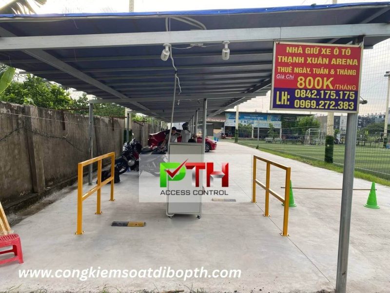 cong trinh lap tu giu xe 2 lan tai san bong thanh xuan arena