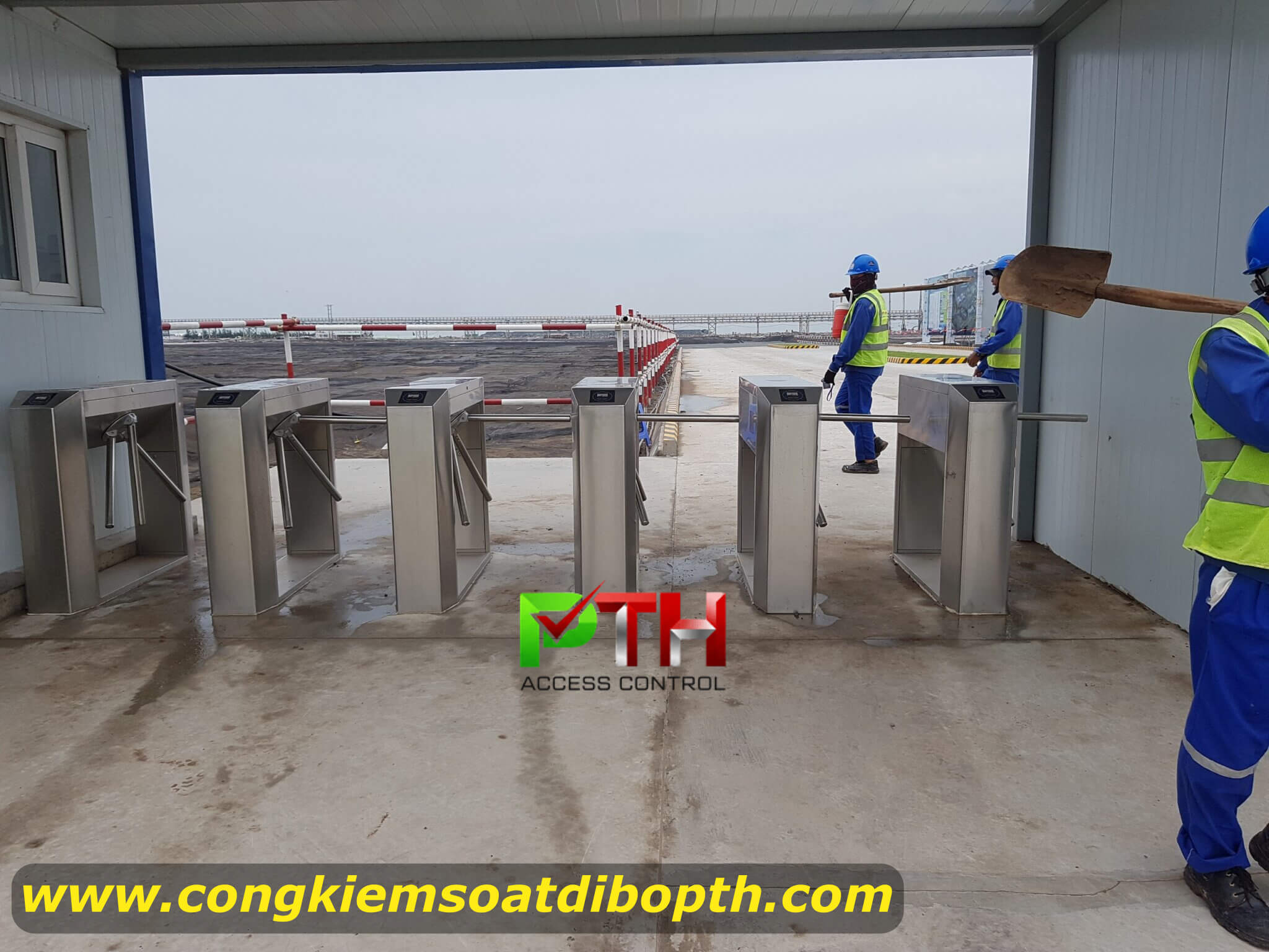 Cổng xoay 3 càng lắp đặt cho Nhà máy, Khu công nghiệp, Nhà xưởng