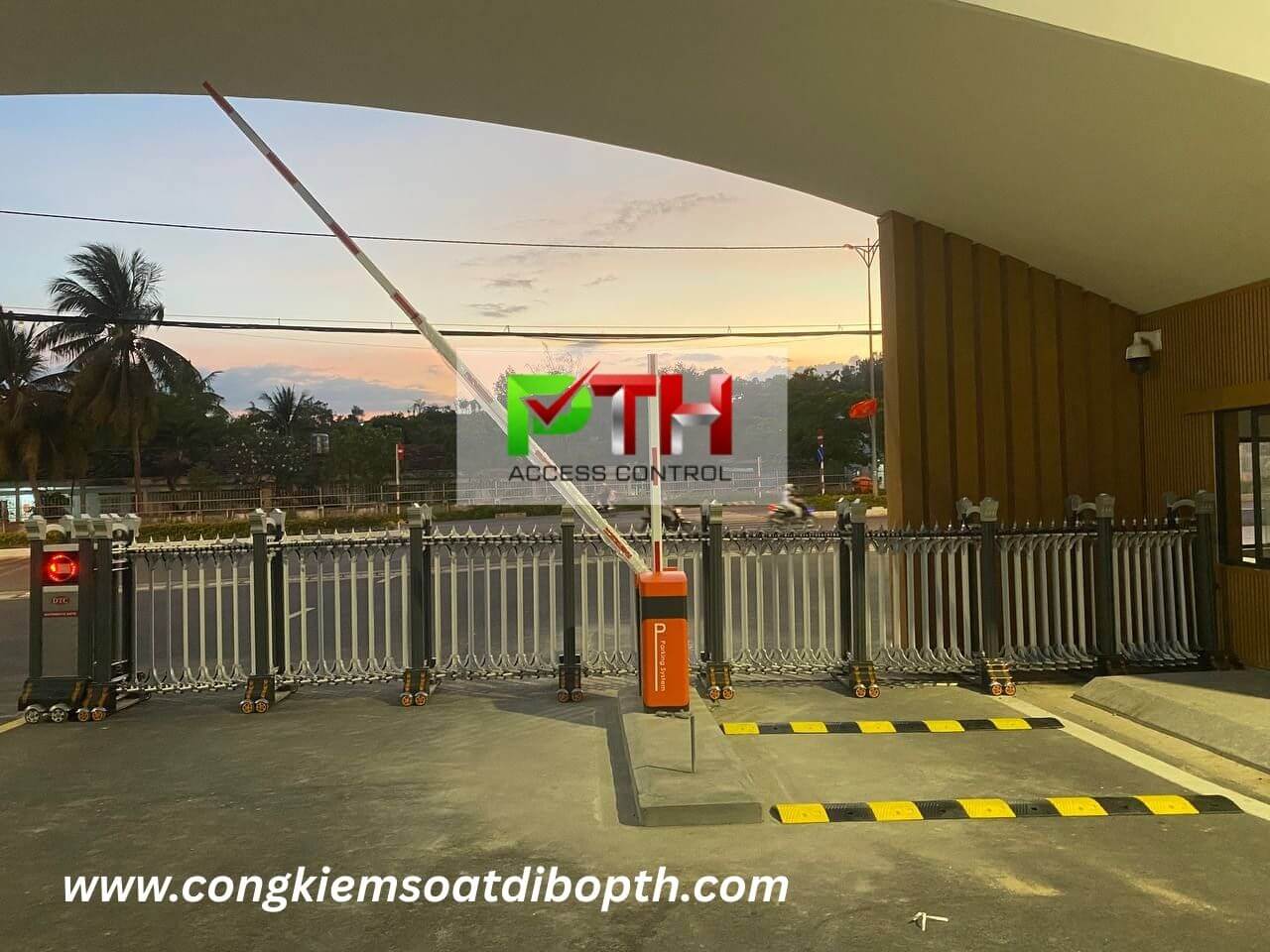 lap barie cho xn trung tam cong nghe thong tin va ngoai ngu tai nha trang