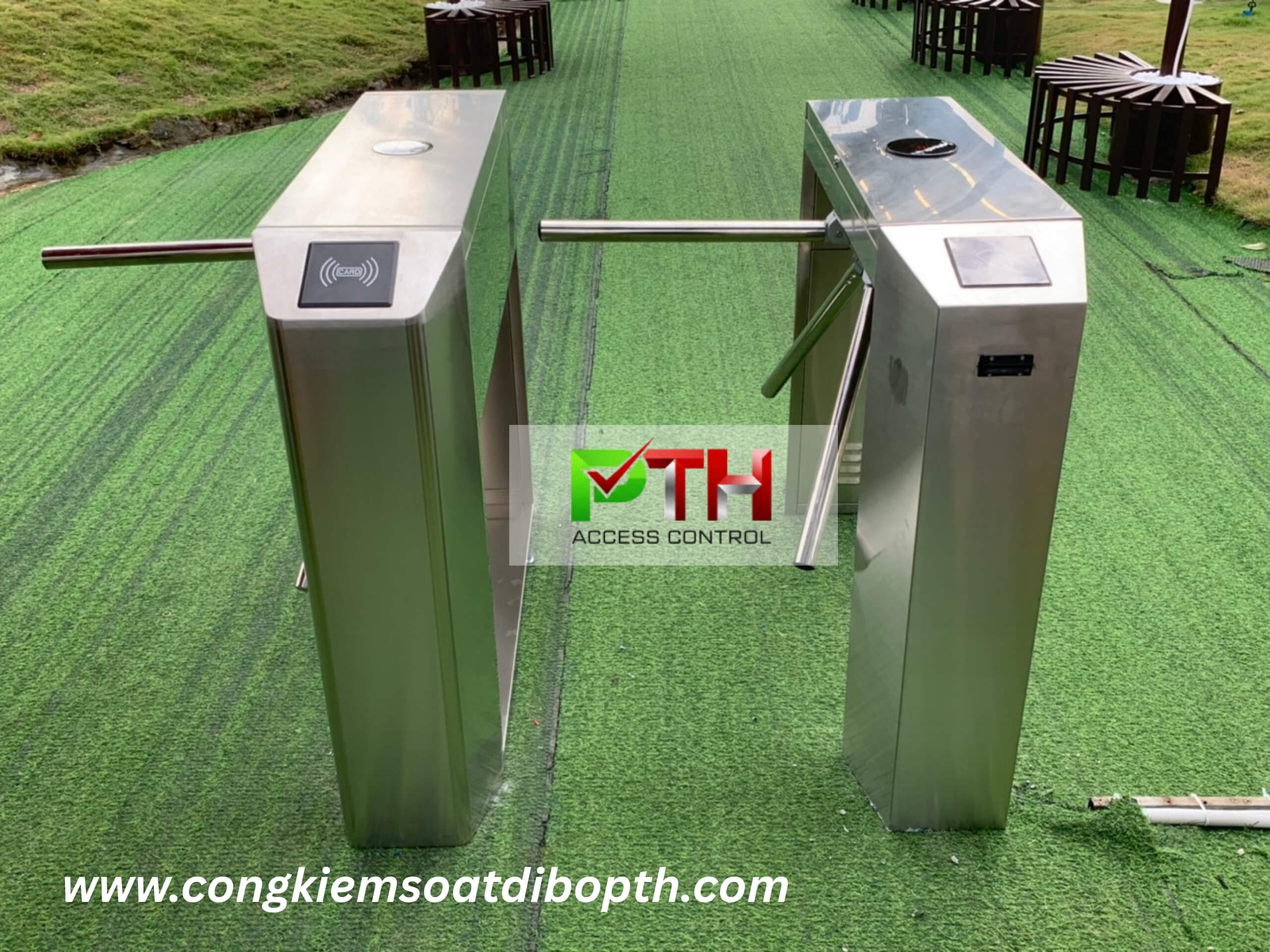 Hình 3: Công trình lắp cổng xoay 3 chấu tại khu du lịch Canary Garden Phú Yên