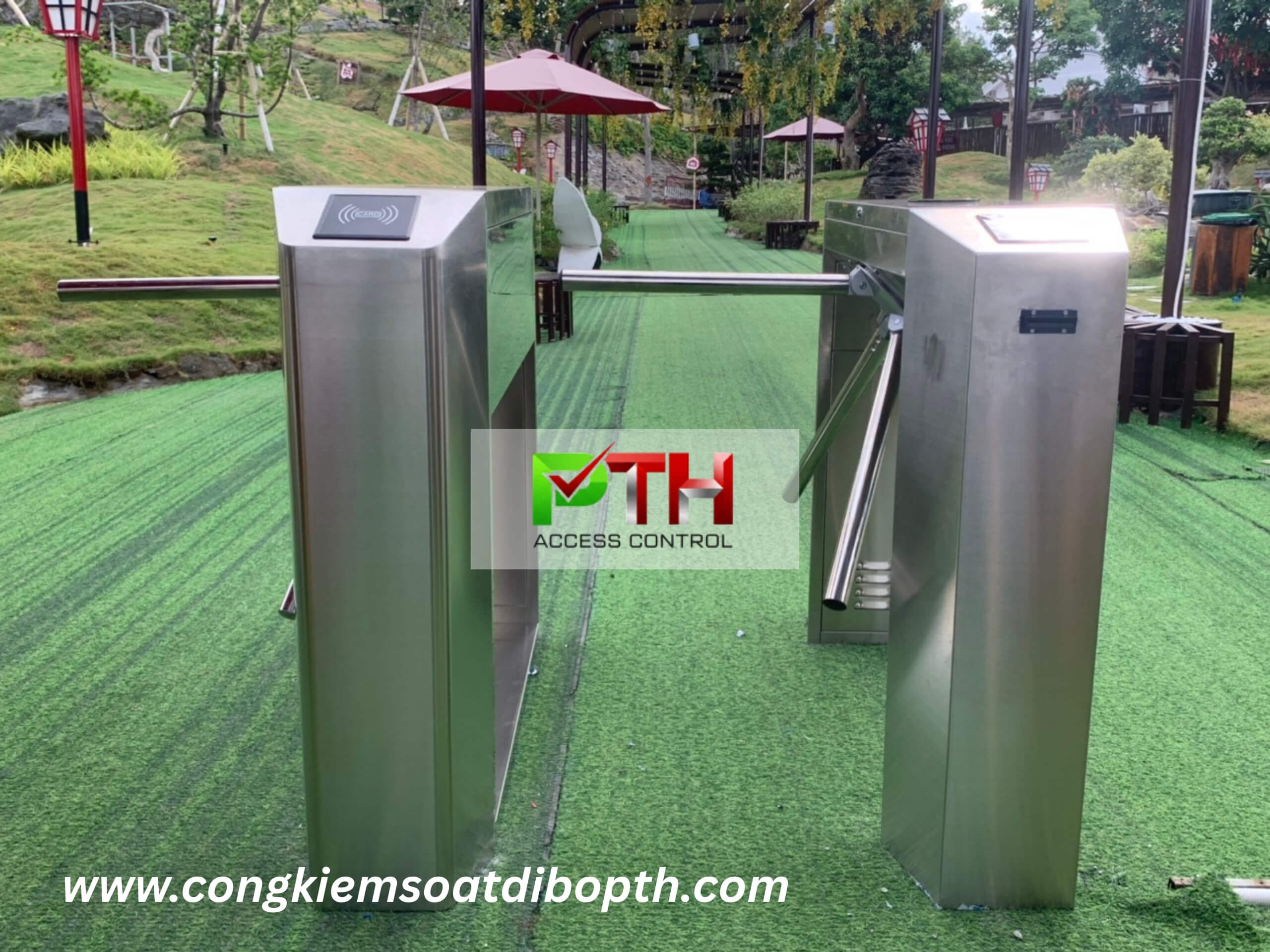 Hình 2: Công trình lắp cổng xoay 3 chấu tại khu du lịch Canary Garden Phú Yên