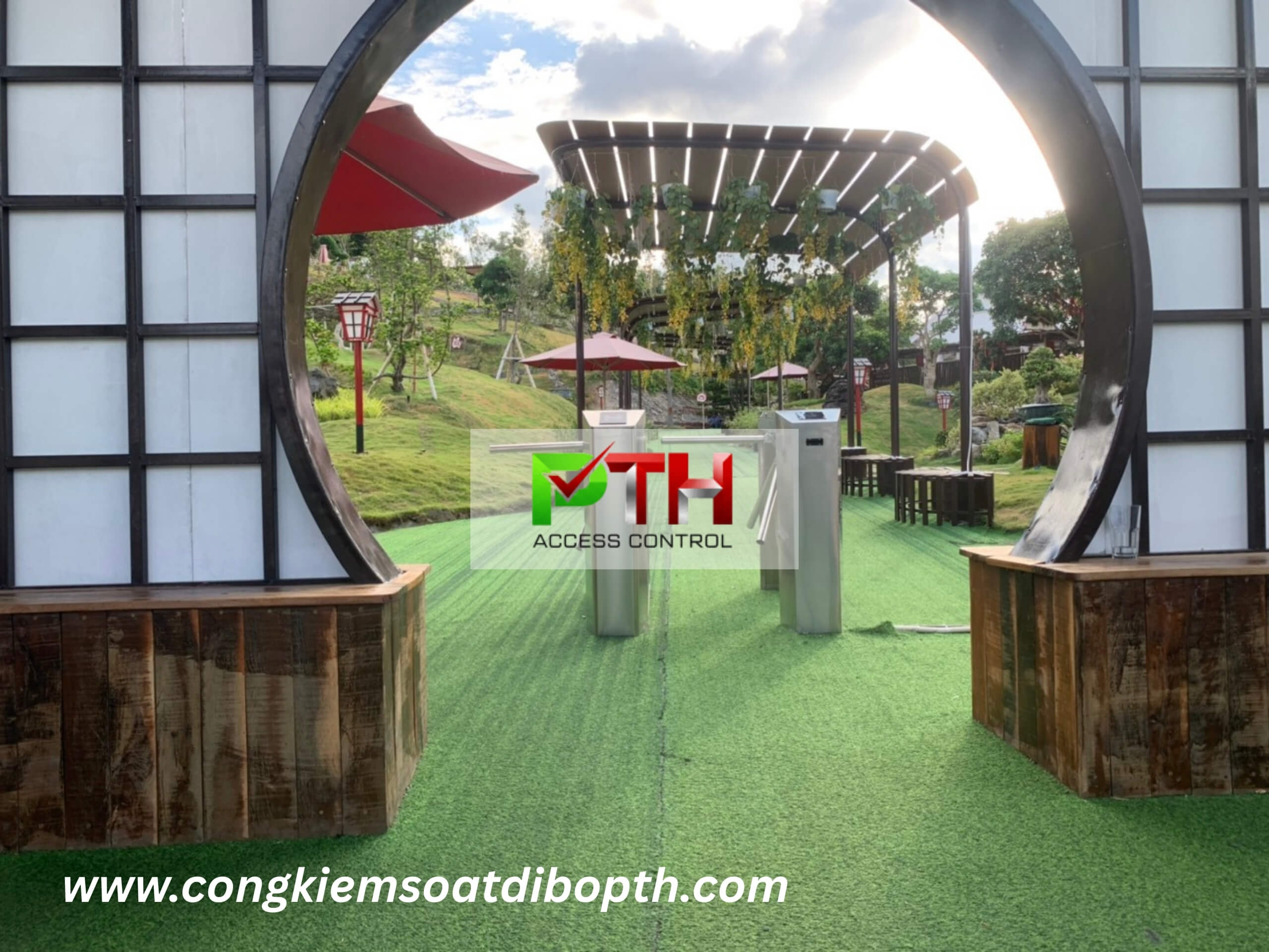 Hình 4: Công trình lắp cổng xoay 3 chấu tại khu du lịch Canary Garden Phú Yên