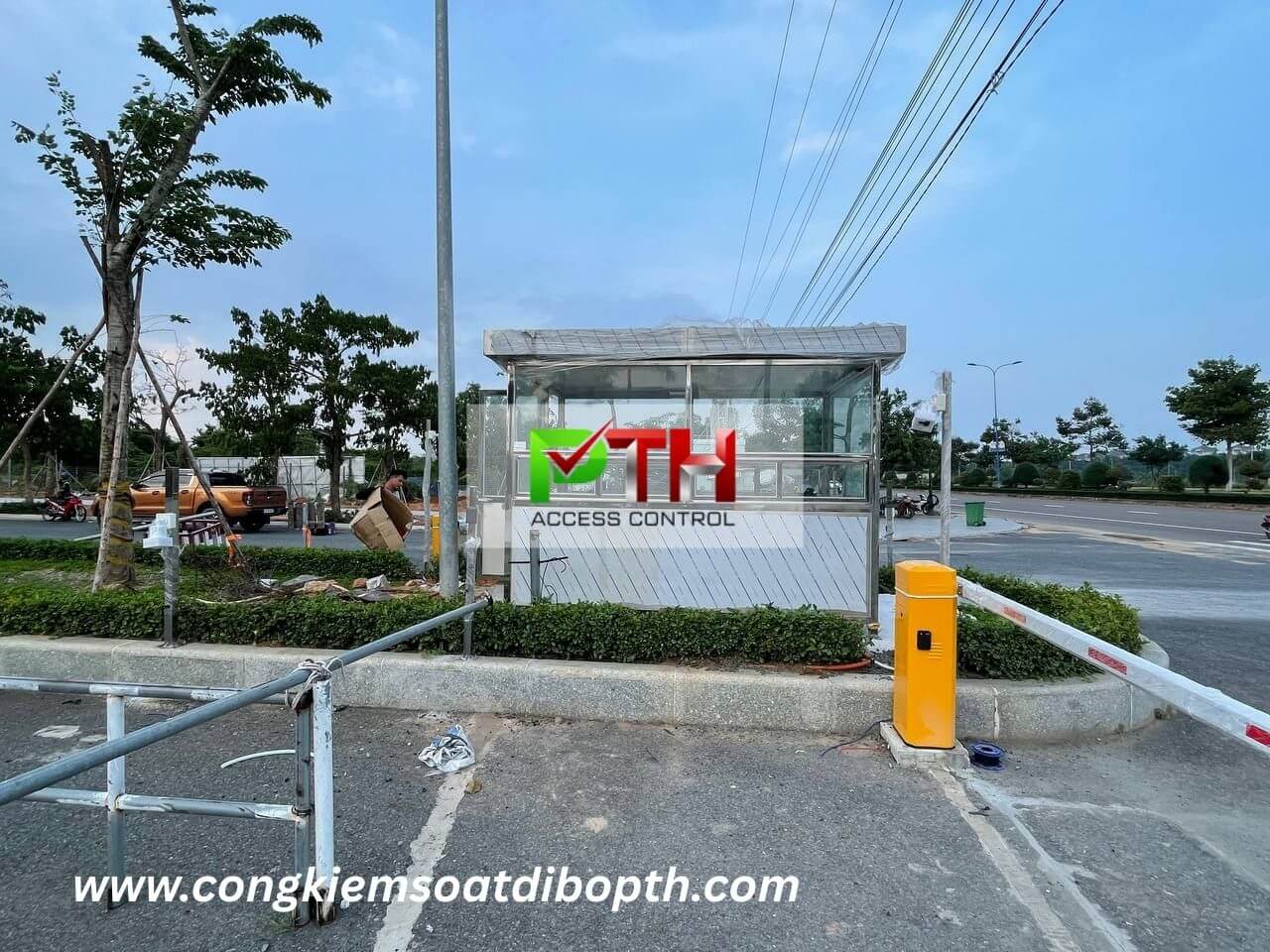 cong trinh lap dat he thong giu xe thong minh cho cong ty tai binh thuan
