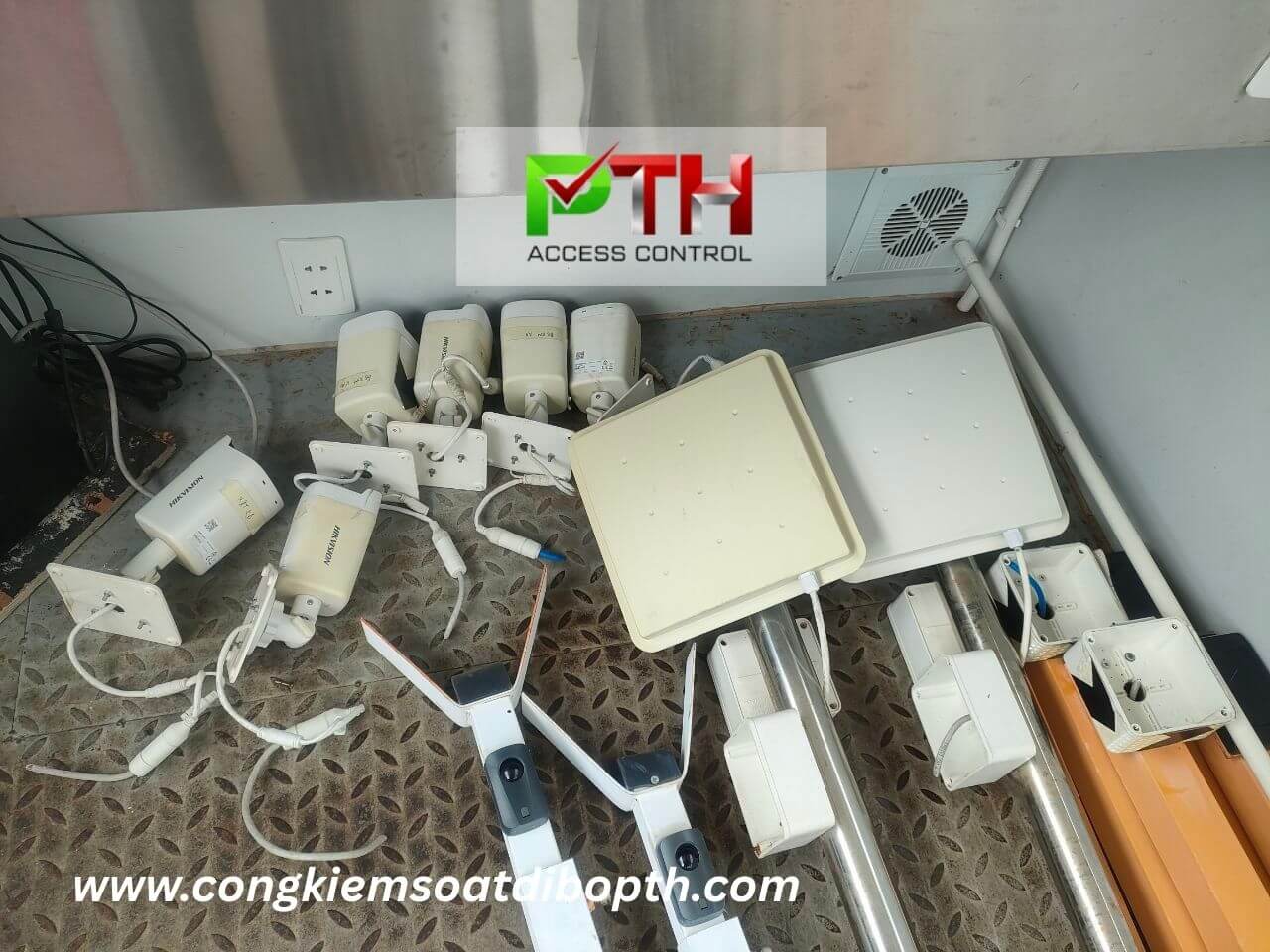 cong trinh lap dat he thong giu xe thong minh cho cong ty tai binh thuan