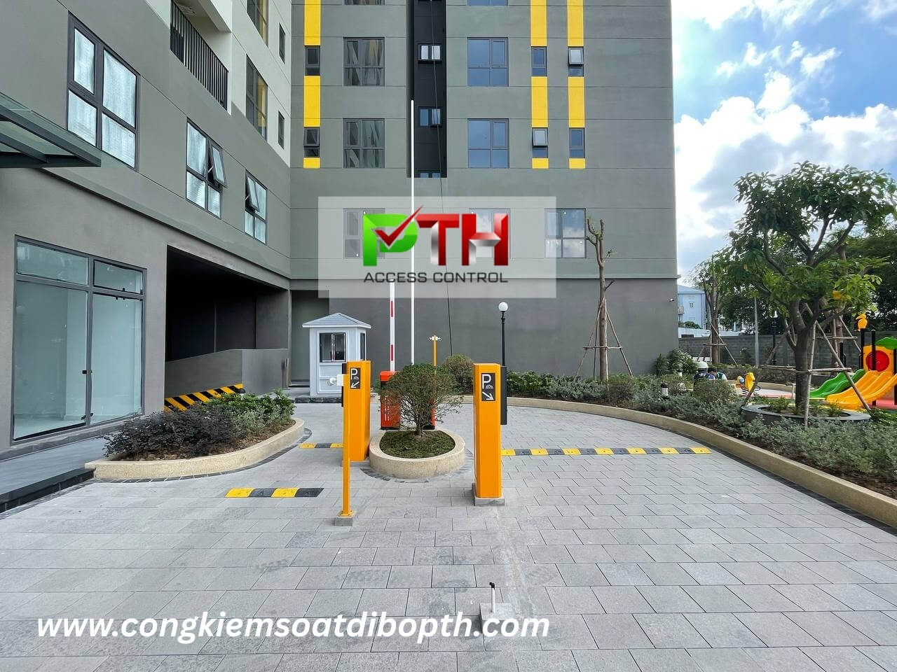 lap he thong giu xe ket hop may nha the tu dong cho bcons an binh