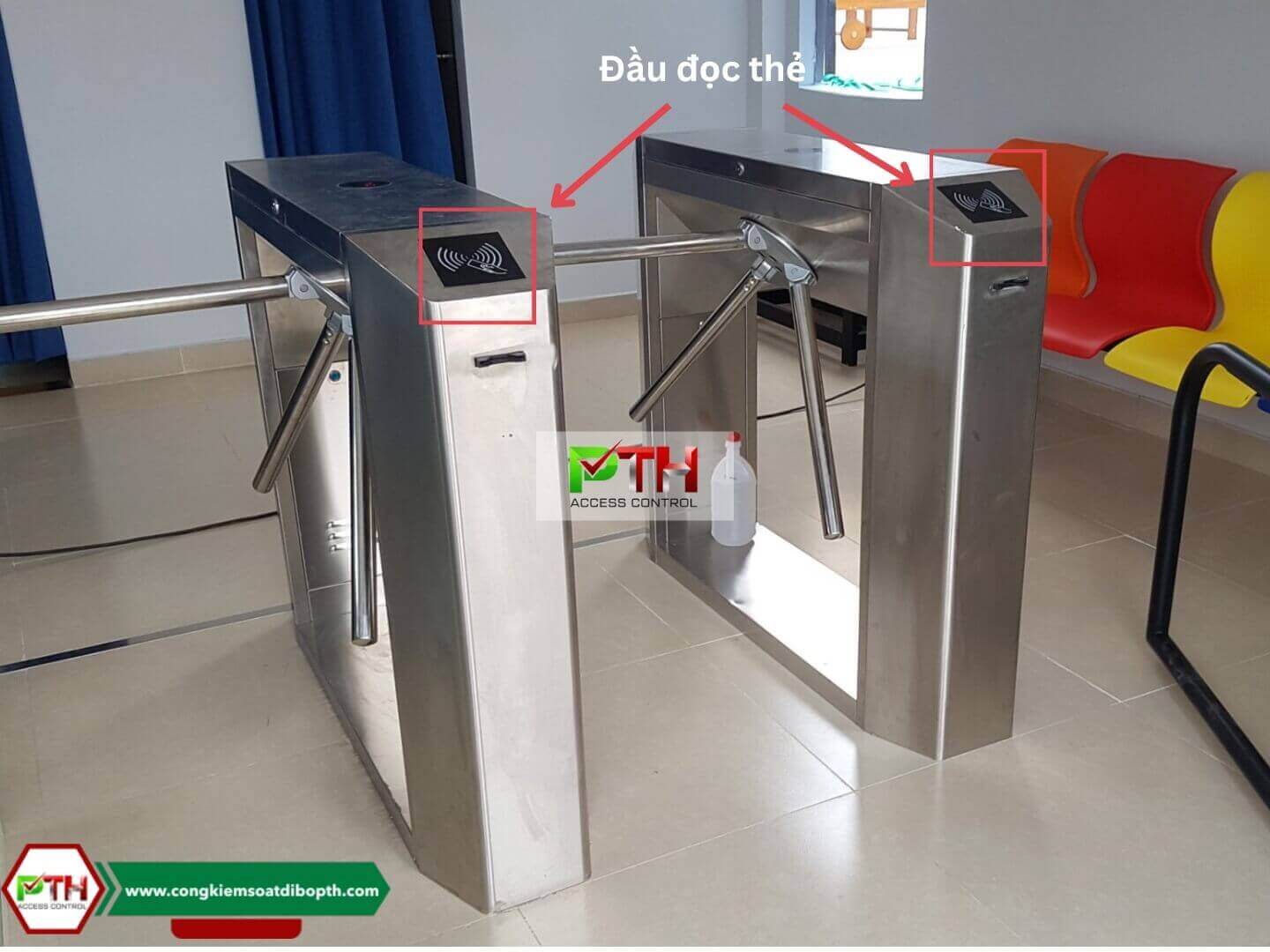 Cổng soát vé bằng thẻ từ