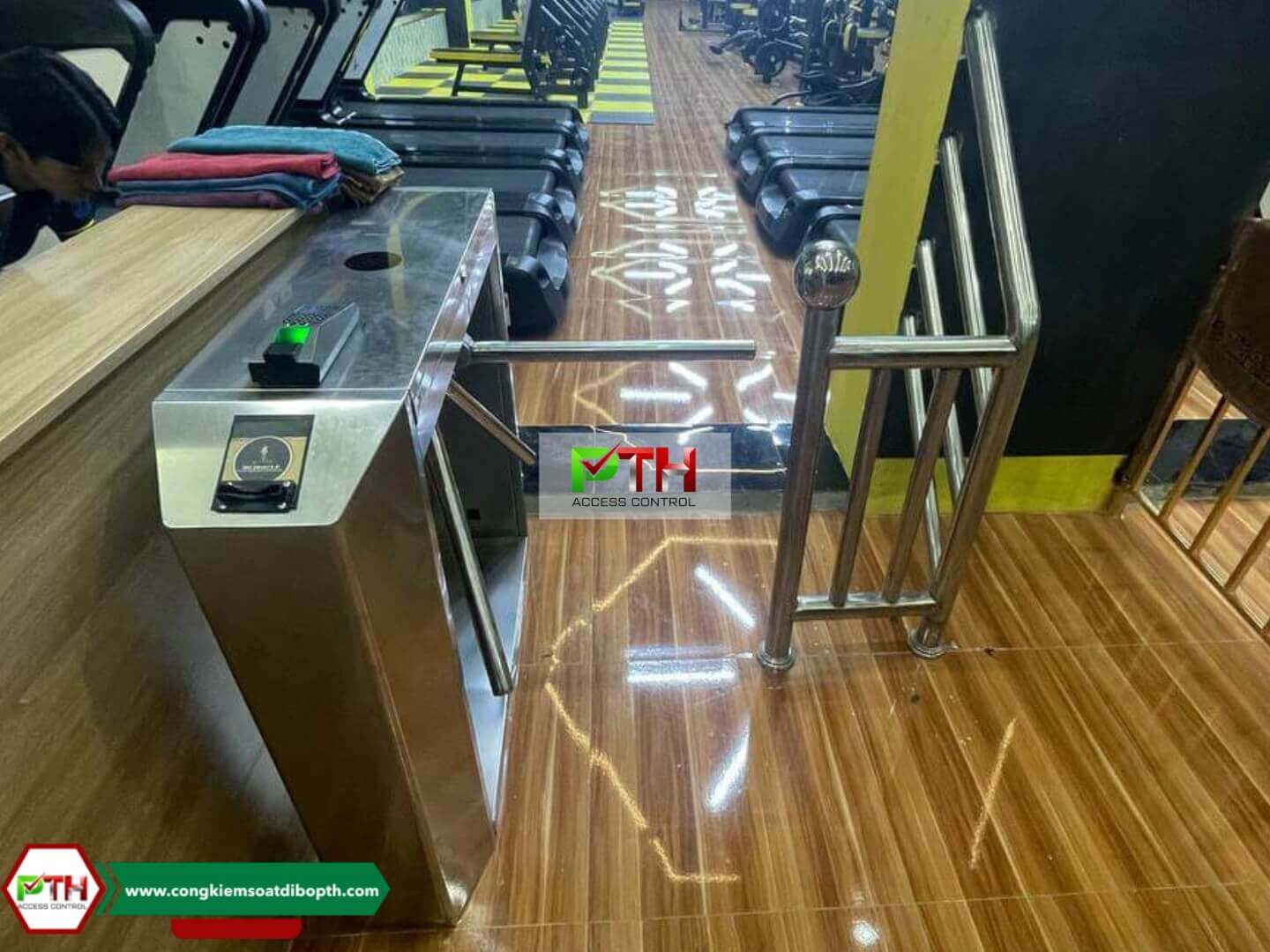 Hệ thống cổng kiểm soát ra vào phòng gym