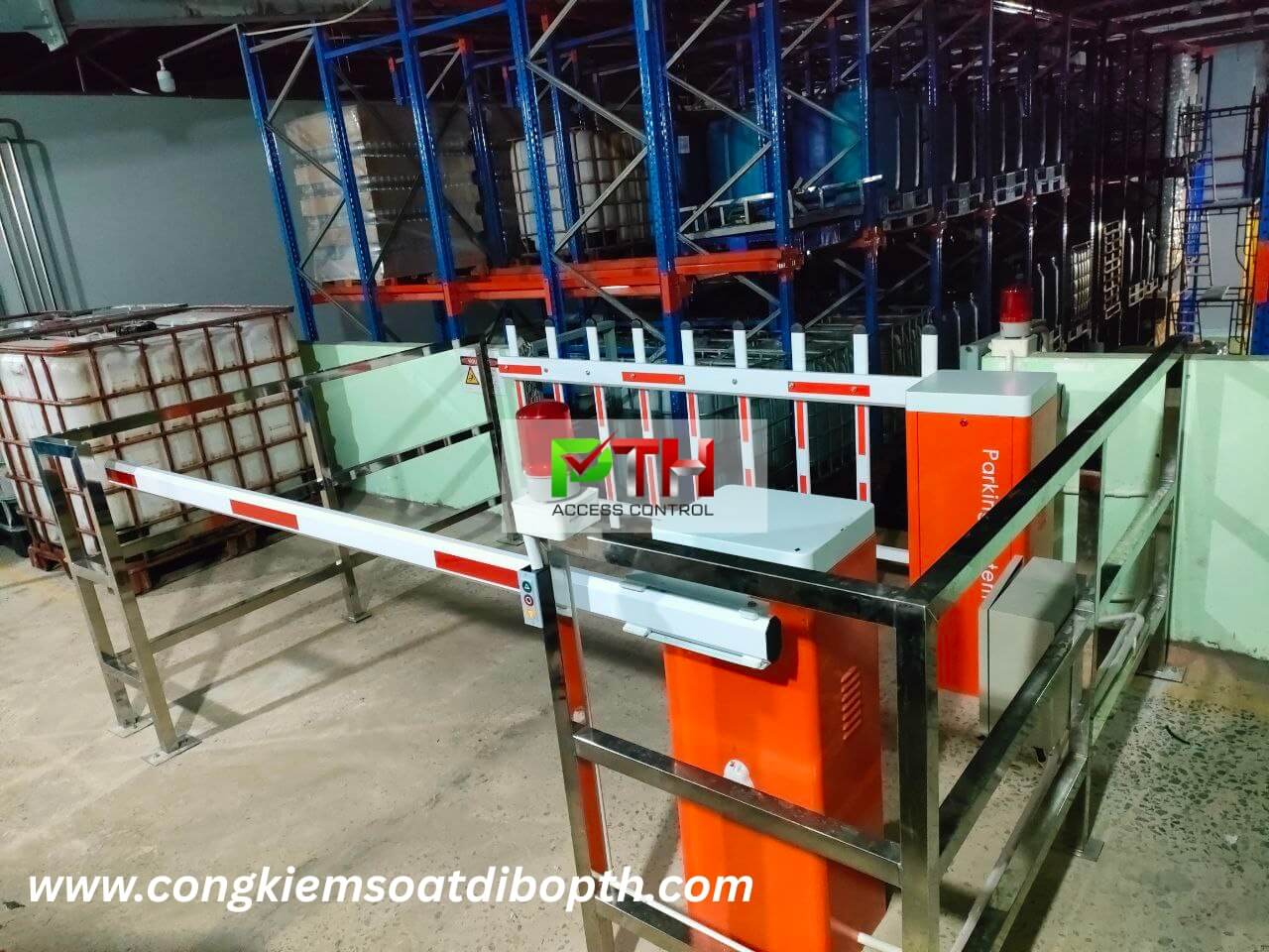 Hình 2: Công trình lắp barie tự động tại Bình Chánh - TP. Hồ Chí Minh