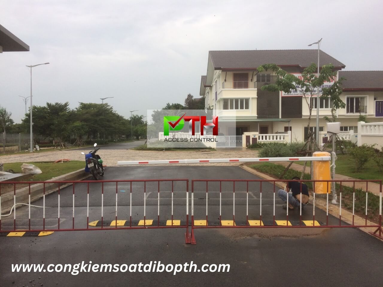 Hình 1: Công trình lắp hệ hệ thống giữ xe thông minh tại Mizuki Park