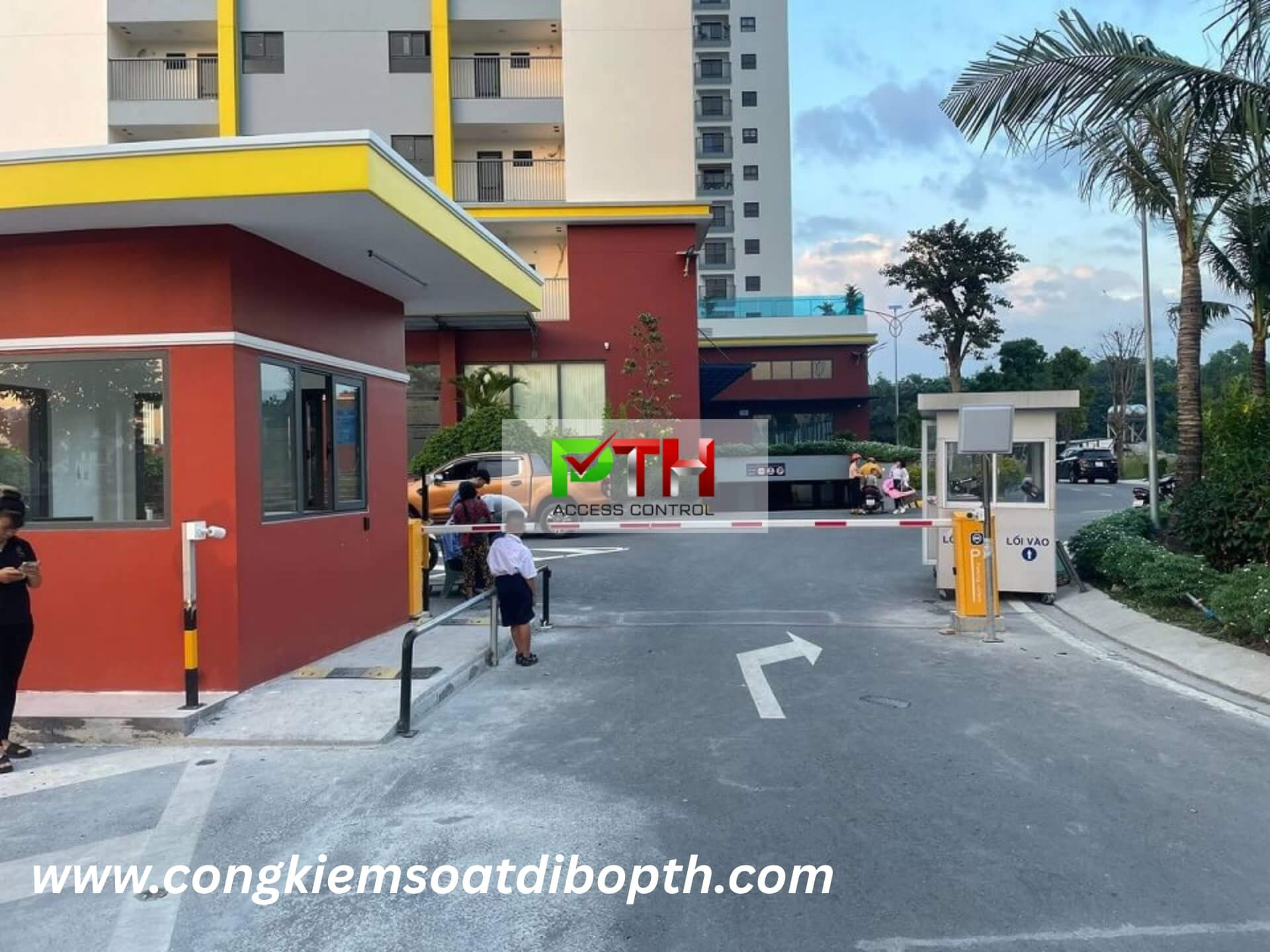Hình 2: Công trình lắp hệ thống giữ xe thông minh tại chung cư Minh Quốc Plaza