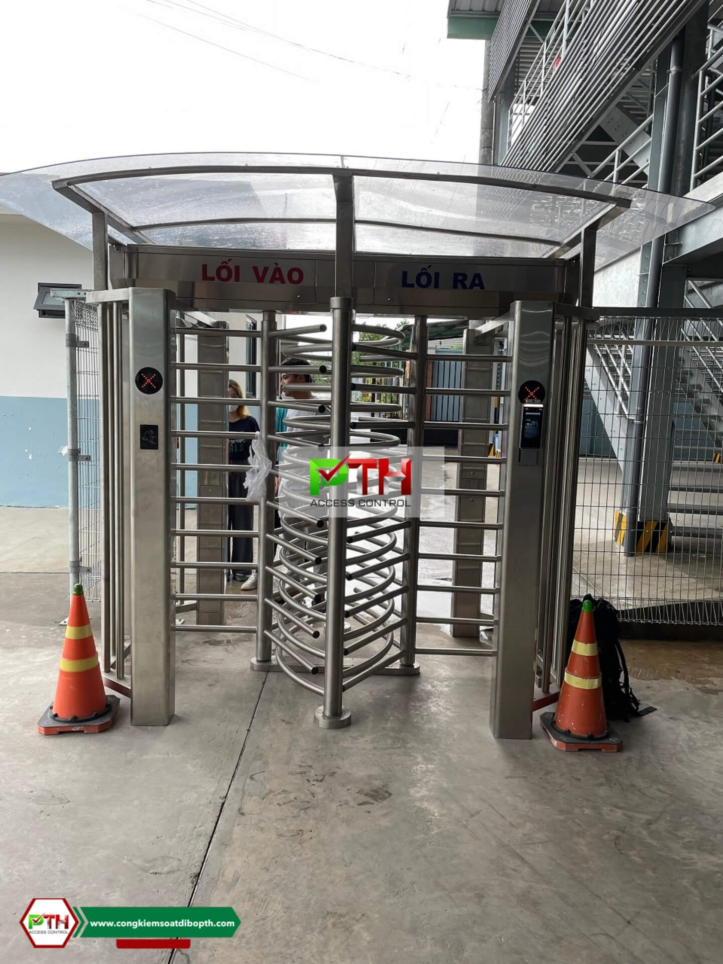 Cổng xoay full height