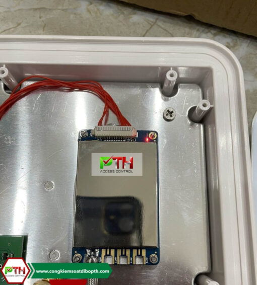 Đầu Đọc Thẻ Tầm Xa Xe Ô Tô 5M (ZK101R) - Ảnh 3