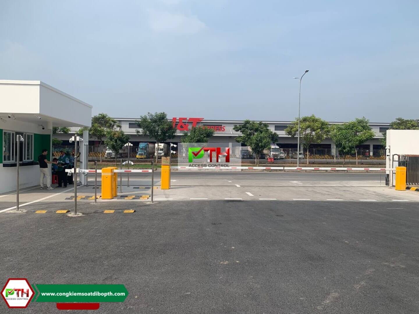 Hệ thống giữ xe thông minh tại công ty