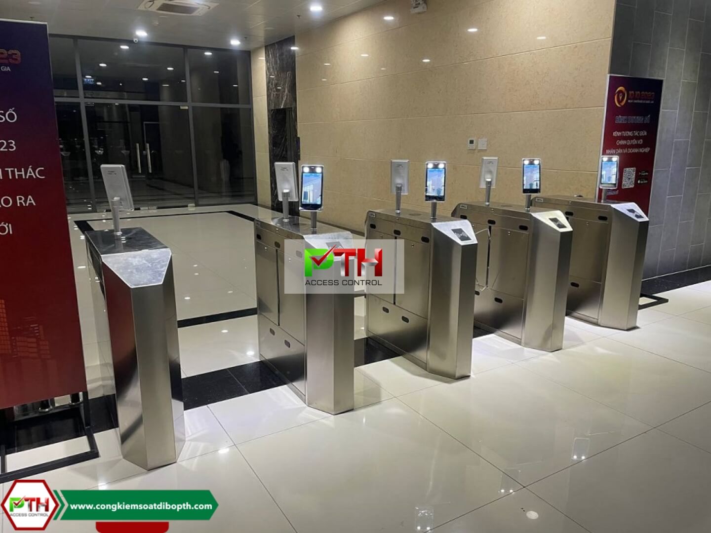 Hệ thống cổng flap barrier kiểm soát lối đi bộ tại chung cư