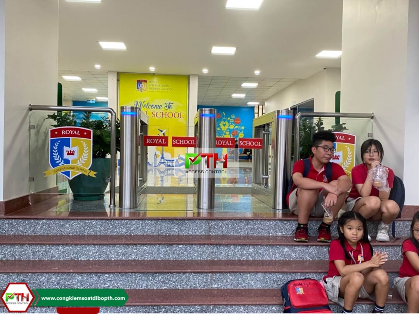 Hệ thống điểm danh tự động tại trường học