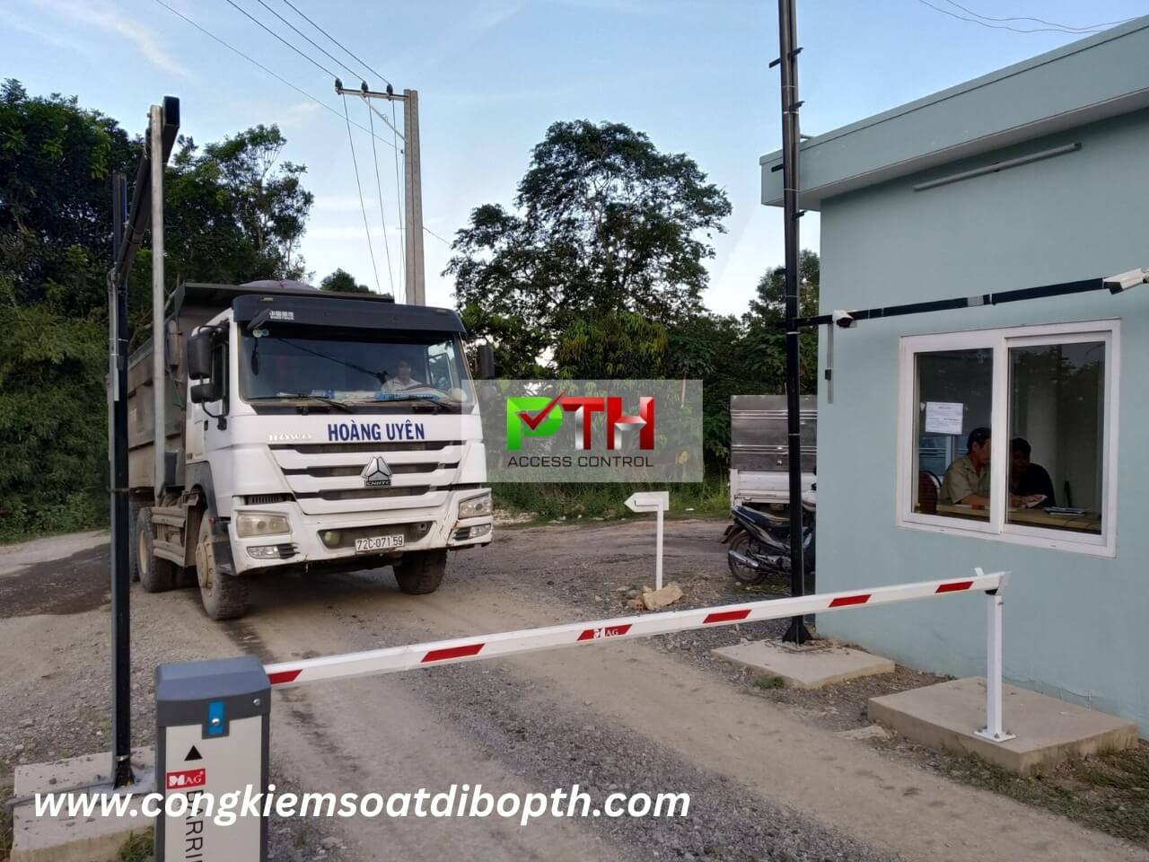 Hình 4: Công trình lắp đặt hệ thống đếm xe tại bãi đá Vũng Tàu