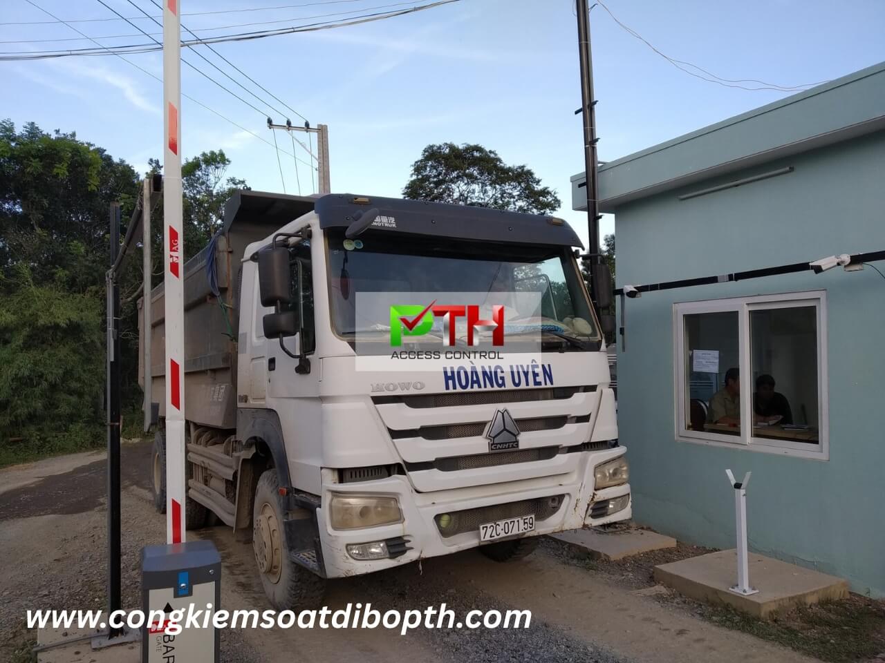 Hình 5: Công trình lắp đặt hệ thống đếm xe tại bãi đá Vũng Tàu