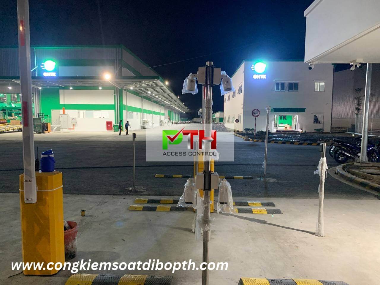 Hình 4: Công trình lắp hệ thống kiểm soát xe cho đơn vị Giao Hàng Tiết Kiệm
