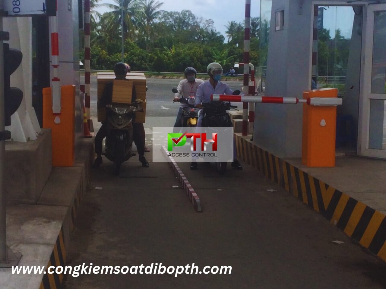 Hình 3: Công trình lắp hệ thống giữ xe thông minh tại bến xe trung tâm Cần Thơ