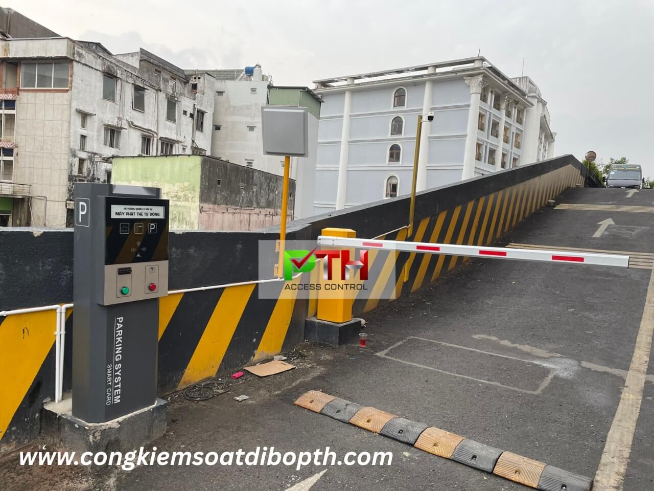 Hình 8: Công trình lắp đặt hệ thống parking cho khách sạn tại Đà Lạt