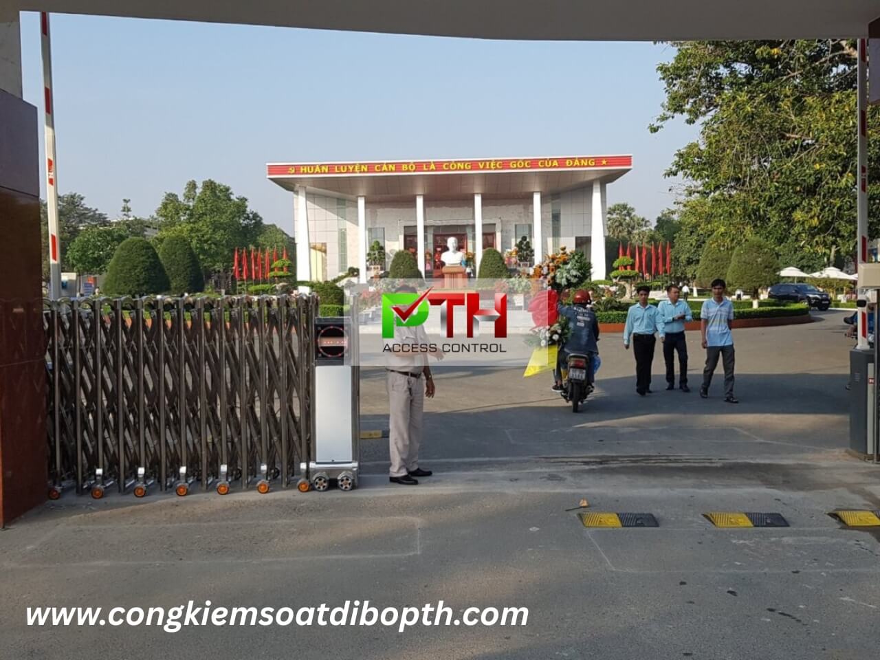 Hình 4: Công trình lắp hệ thống parking tại học viện chính trị Quận 9