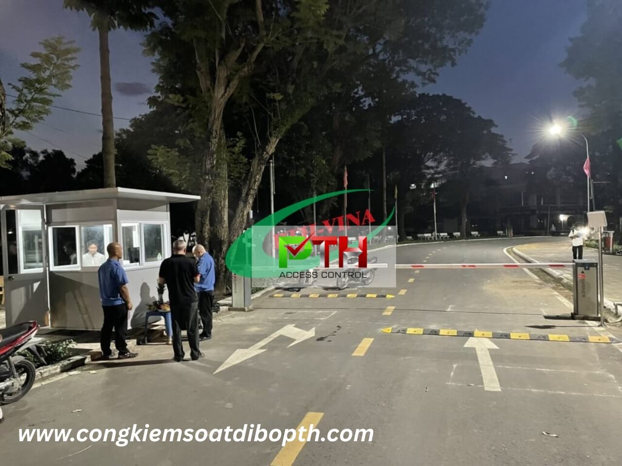 Hình 2: Công trình lắp hệ thống parking tại Trường Đại học Sư Phạm Kỹ Thuật TP.HCM