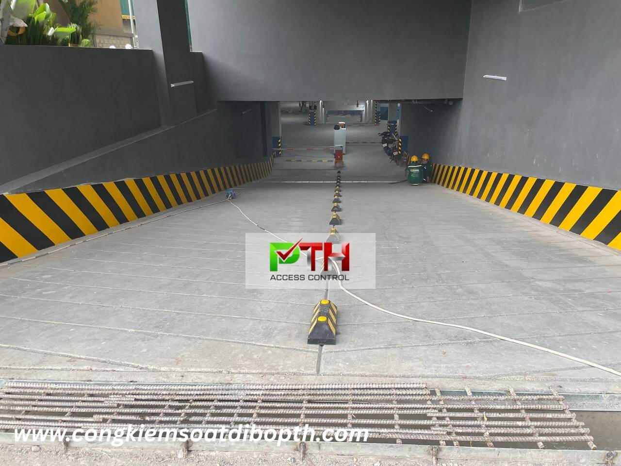 Hình 8: Công trình lắp hệ thống giữ xe thông minh cho tầng hầm tại Dĩ An 