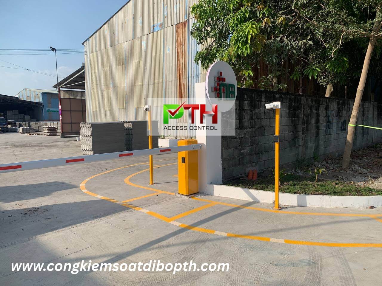 Hình 1: Công trình lắp thống kiểm soát xe tại nhà máy ALLYBUILD