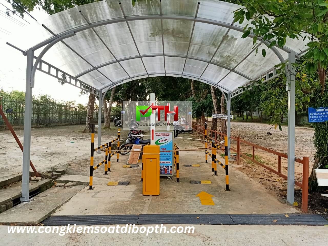 Hình 3: Công trình lắp hệ thống giữ xe thông minh tại Khu du lịch Suối Tranh
