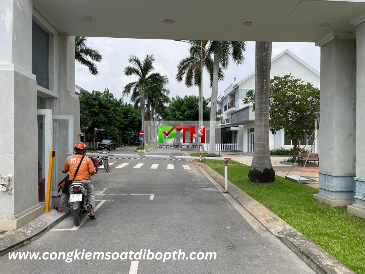 Hình 1: Công trình lắp đặt hệ thống giữ xe thông minh tại Khang Điền Quận 9