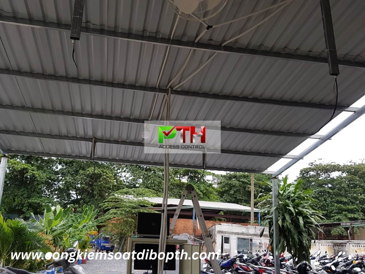Hình 1: Công trình lắp hệ thống giữ xe thông minh cho công ty Cửu Long