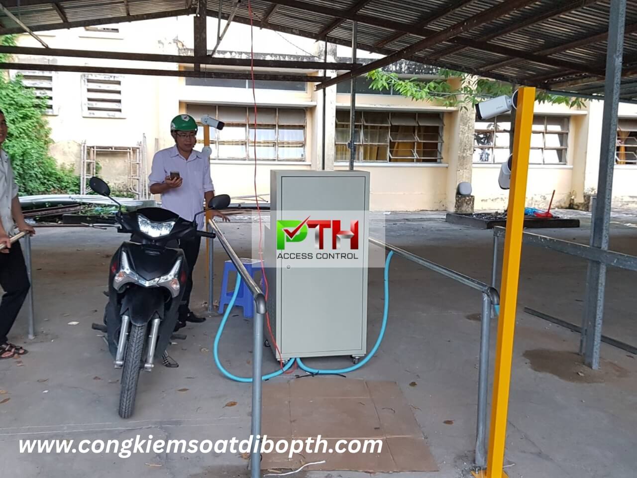 Hình 3: Công trình lắp hệ thống giữ xe thông minh cho Trường Đại học Bạc Liêu 