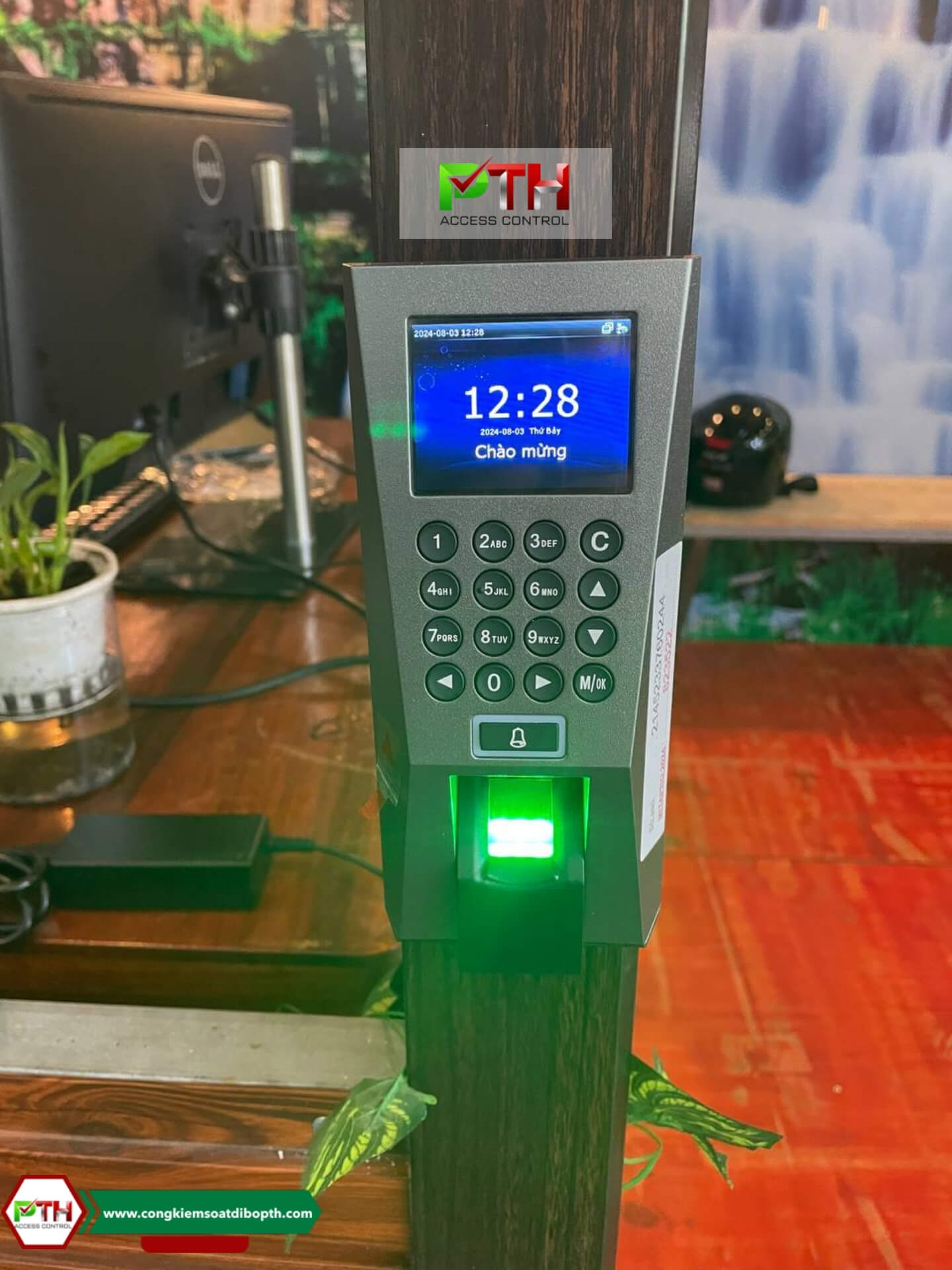 Máy nhận diện vân tay