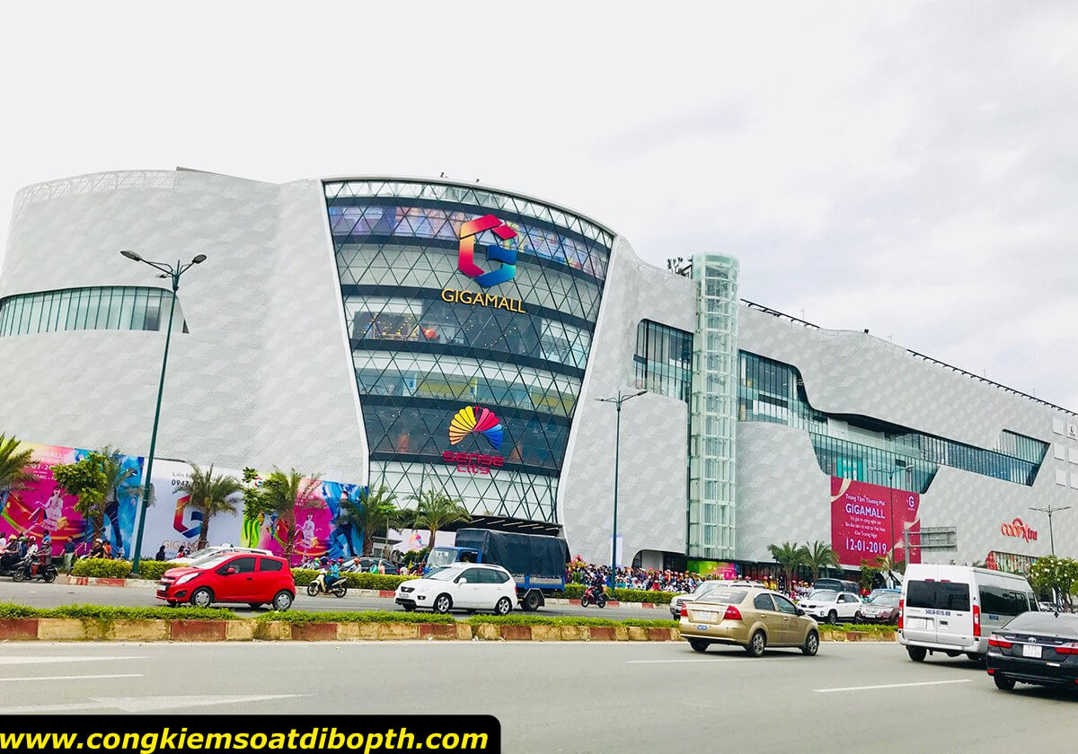 Bãi xe là "mỏ vàng" doanh thu và điểm chạm thương hiệu quan trọng nhất của TTTM