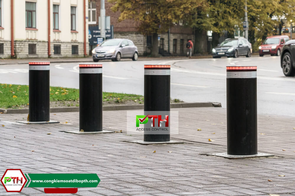 Ứng dụng thực tế của Trụ chắn xe (Bollard) Ứng dụng thực tế của Trụ chắn xe (Bollard)