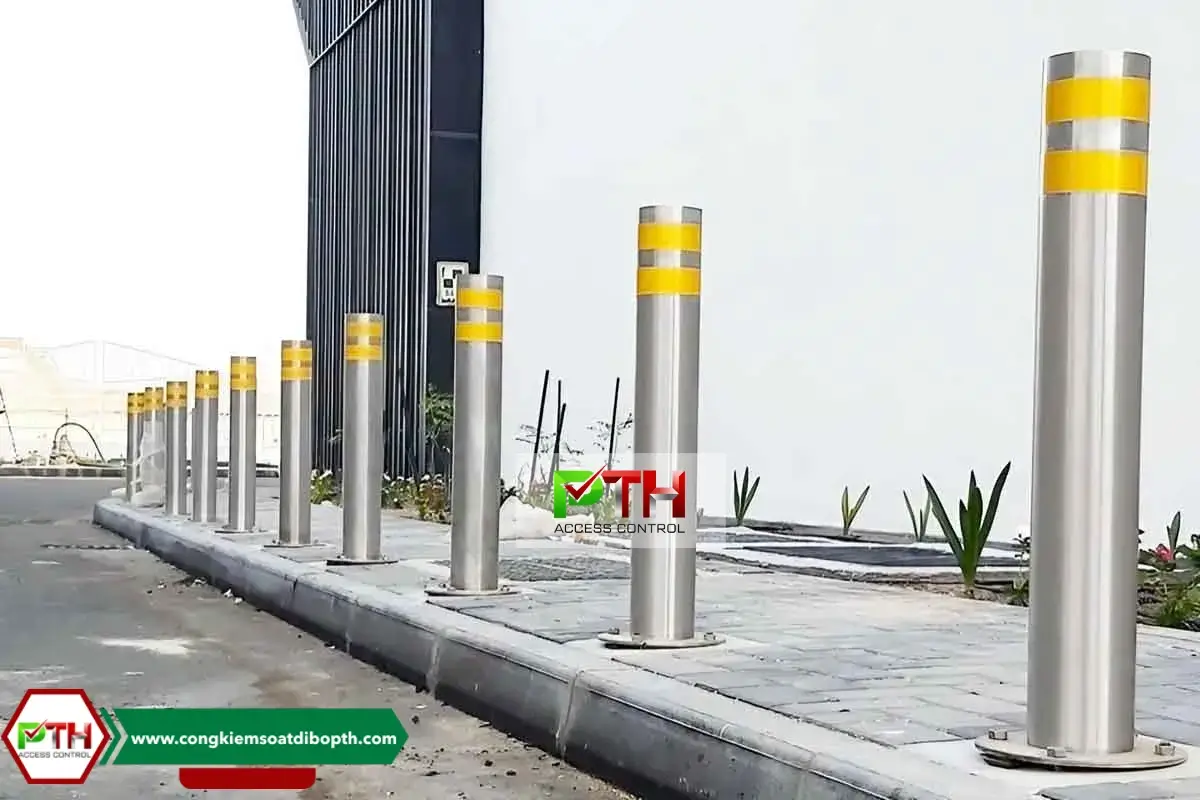 Ứng dụng thực tế của Trụ chắn xe (Bollard) Ứng dụng thực tế của Trụ chắn xe (Bollard)