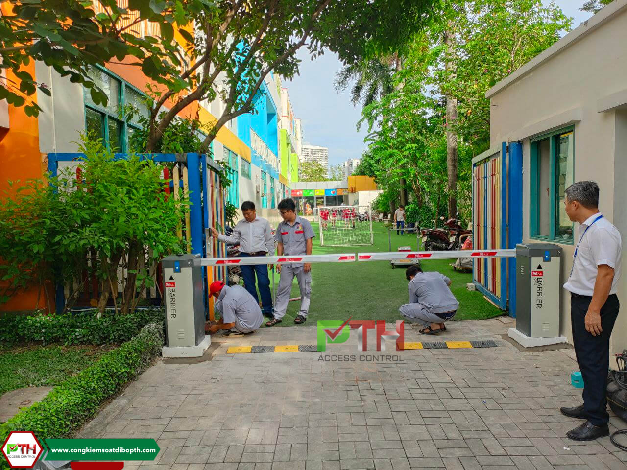 Lắp đặt barie MAG tại trường quốc tế Việt Mỹ