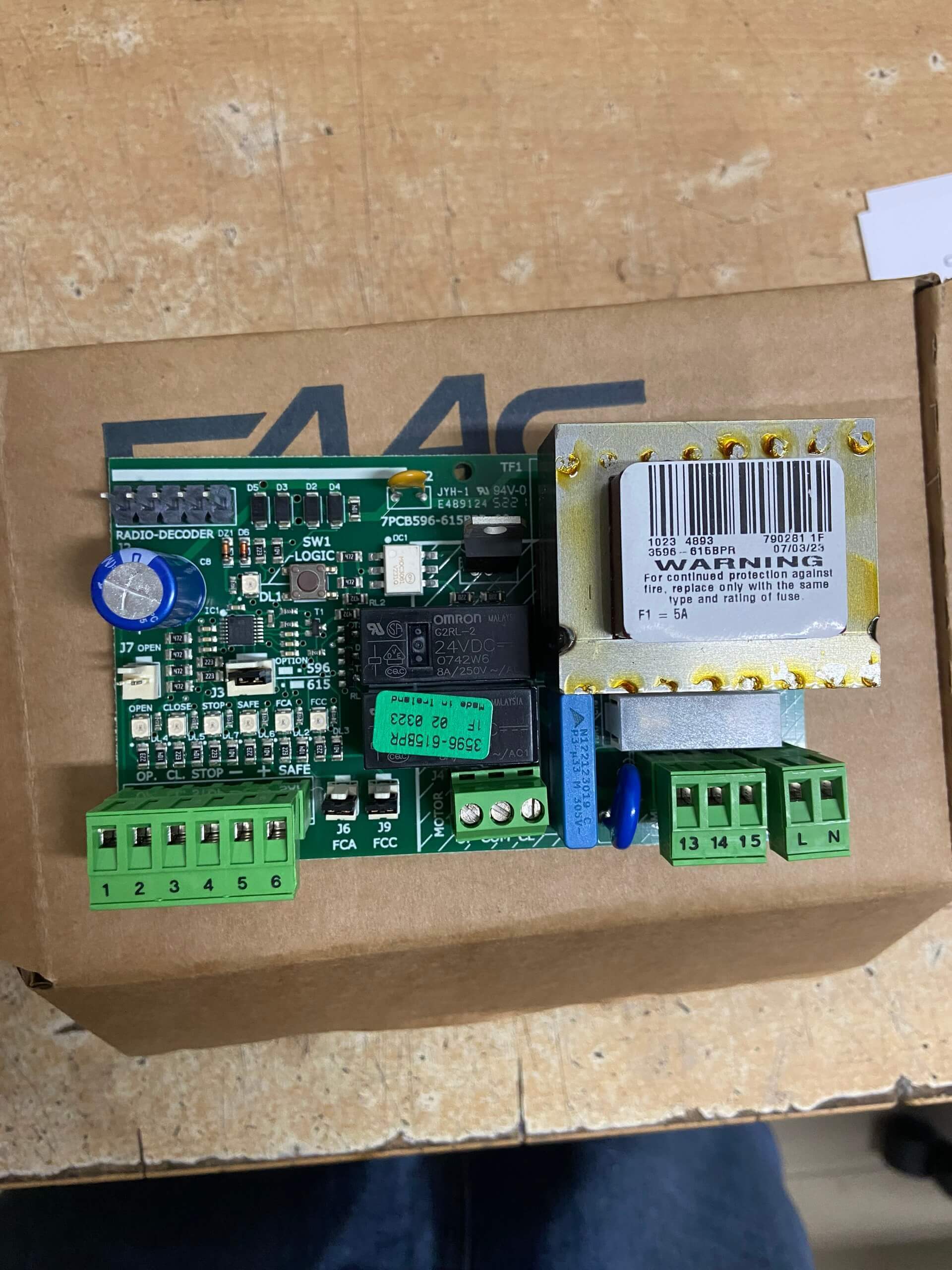 Mạch điều khiển FAAC 615BPR Mạch điều khiển FAAC 615BPR